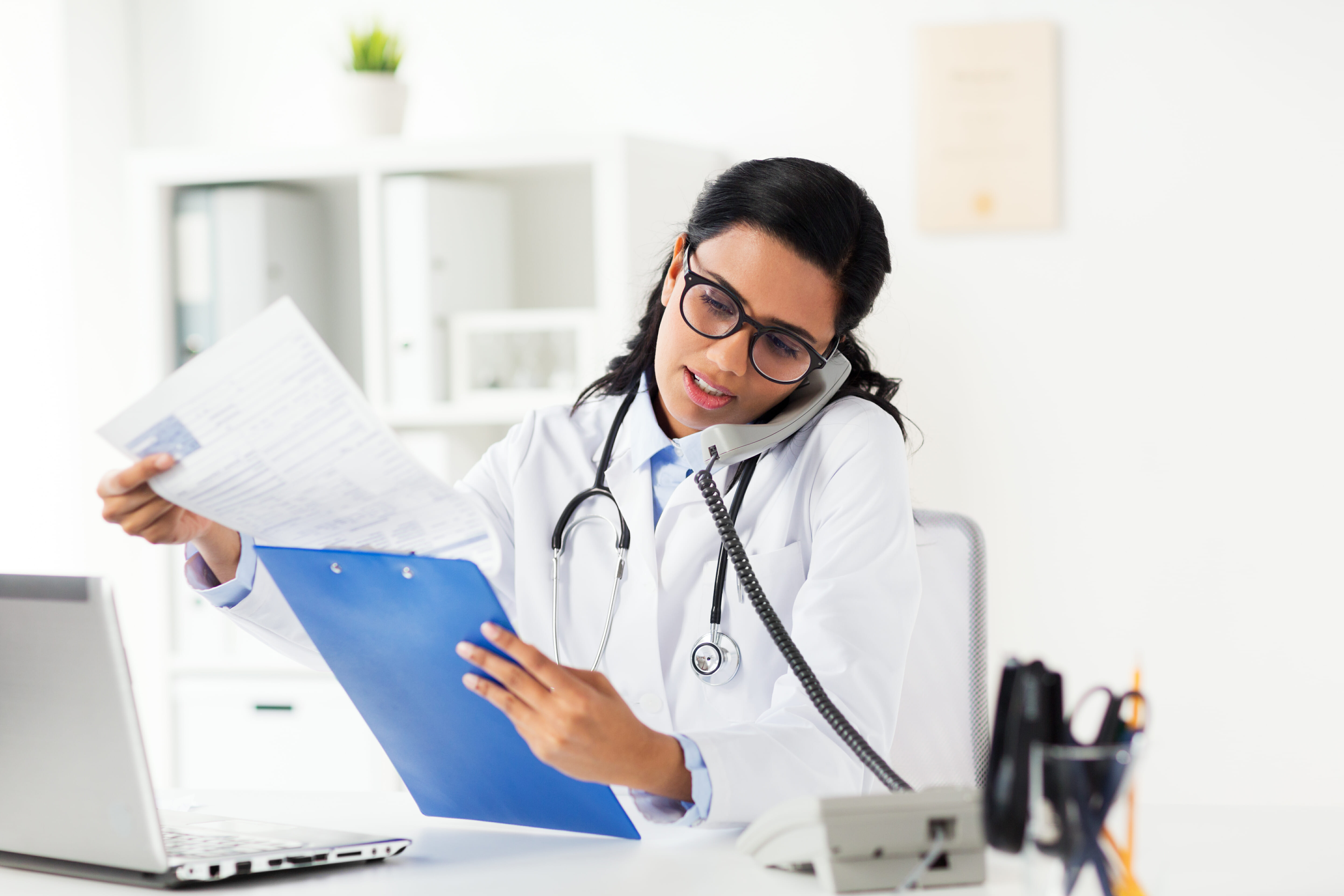 How to Stay HIPAA Compliant with Digital Phone Services DigiFone